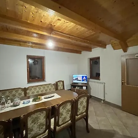 Maja - Kuca Za Odmor, 150m Od Skijalista Nyaraló *